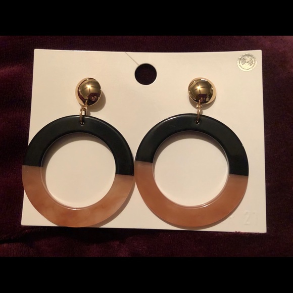 Forever 21 Jewelry - 🖤Black&Gold Marble trip hoop drop earrings🖤